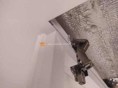 Люк в натяжном потолке