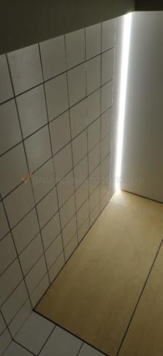 Парящий потолок с еврокрабом в туалете