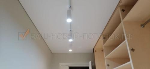 Еврокраб в коридоре с накладным треком заказчика