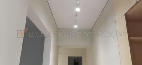 Еврокрааб в коридоре. Накладной трек