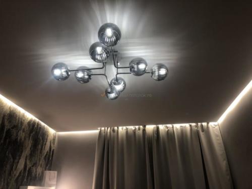 Тканевый натяжной потолок, светодиодная лента по периметру