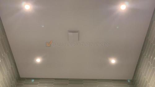 Бесщелевой натяжной потолок