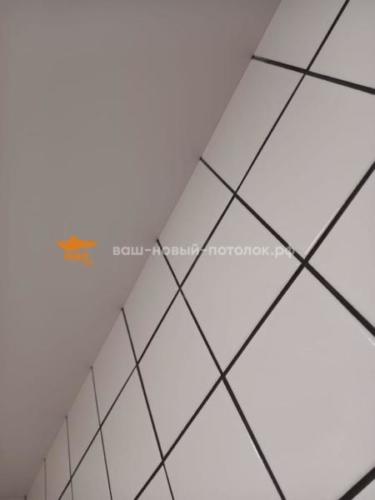 Бесщелевой потолок в ванной