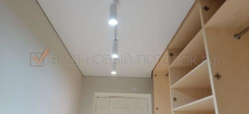 Еврокраб в коридоре с накладным треком заказчика