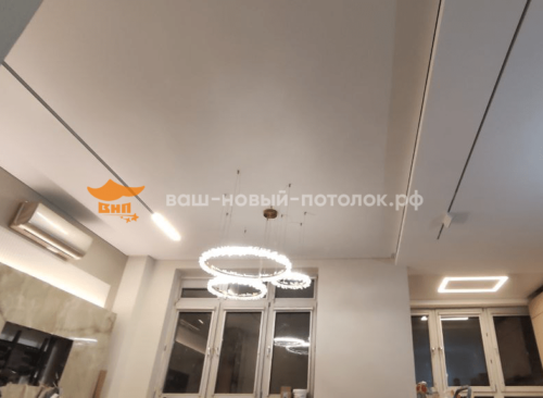 Теневой профиль Eurokraab, полотно MSD Evolution, световая линия Flexy