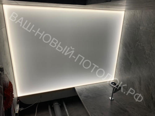 Полупрозрачное Пвх полотно с подсветкой по периметру